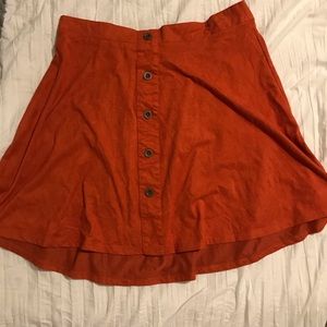 Super soft skirt with buttons